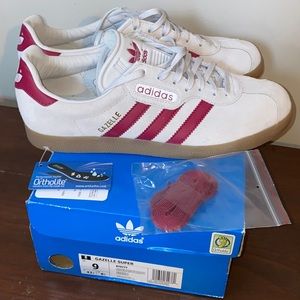 Men’s ADIDAS Gazelle Sneakers Size 9